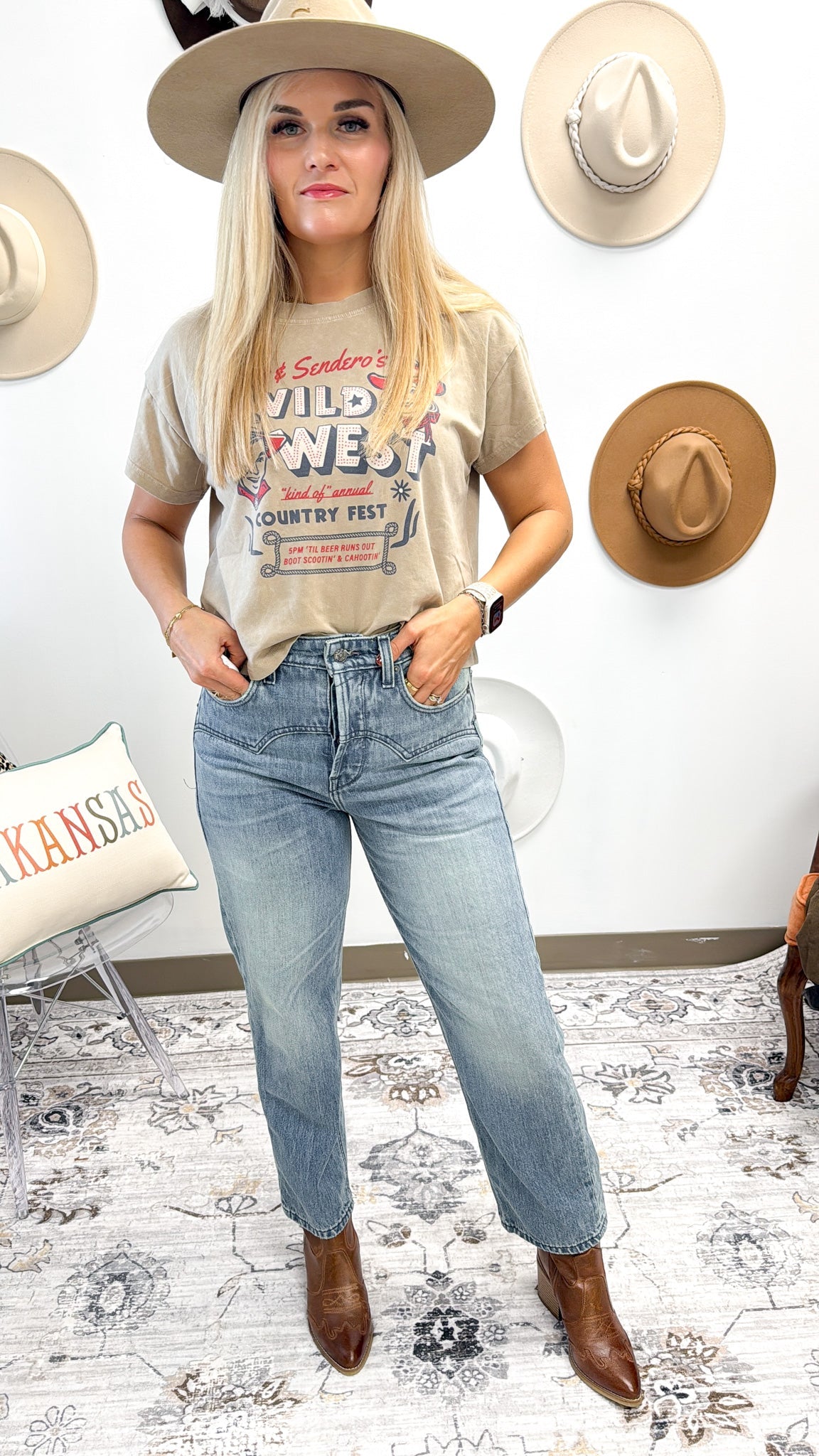 Ariat Ultra High Rise Cheyenne Yoke Tomboy Straight Leg Jean