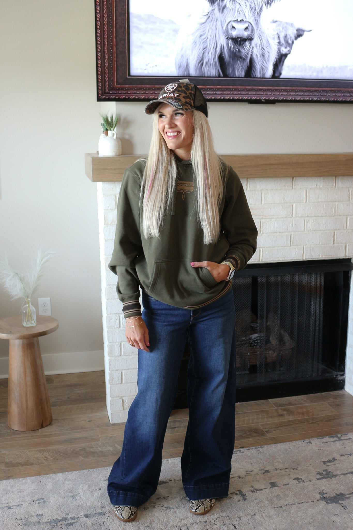 Ariat Women's Threaded Through Hoodie | Ivy Green