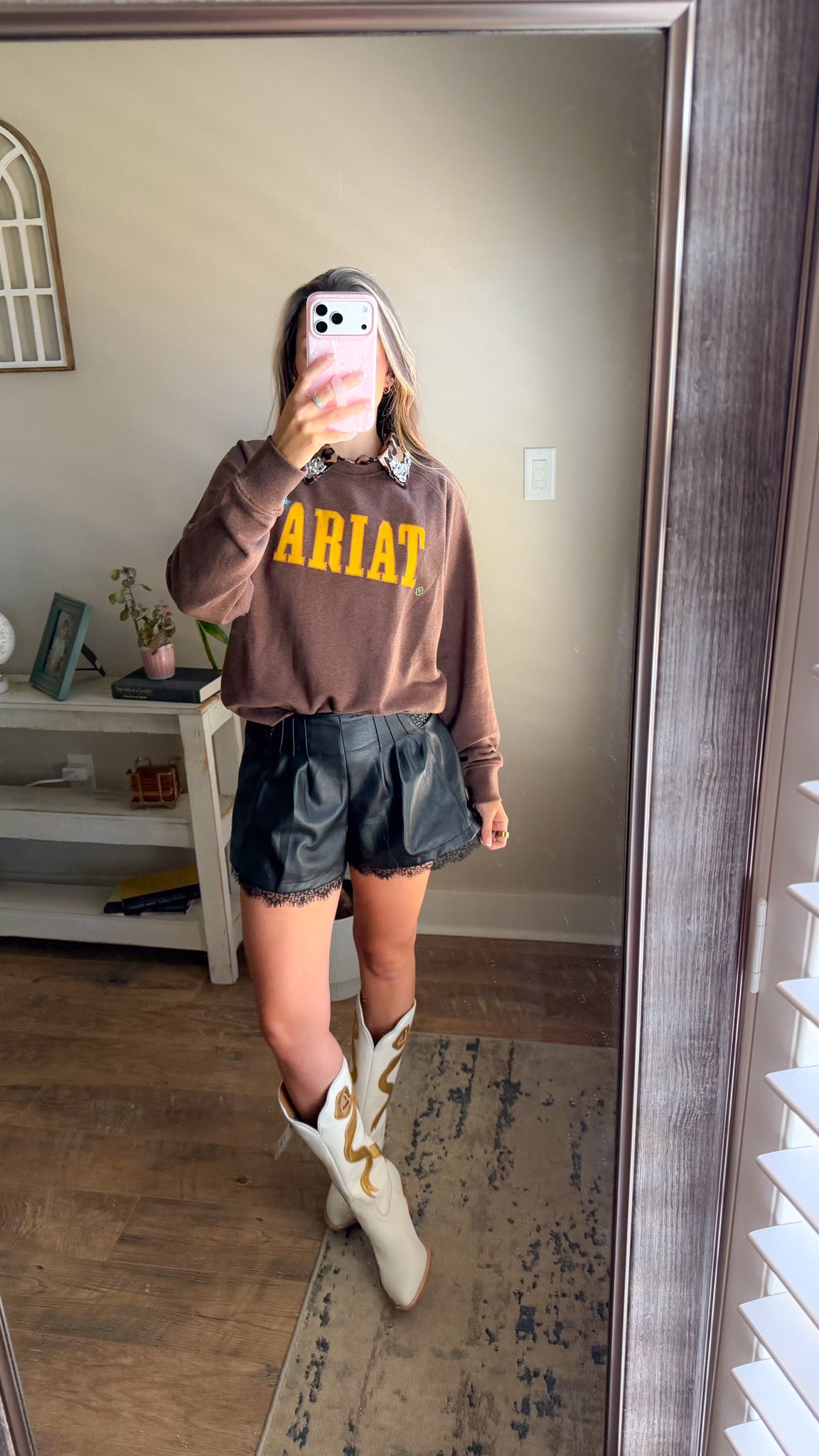 Ariat Women's Essential Crew Sweatshirt | Coffee